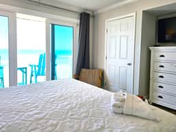 Sand Dollar  11B 2BR on the Beach- Free Bch Serv