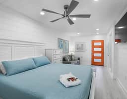 Sand Dollar 12A - 1BR Private Beach, Free Bch Svc