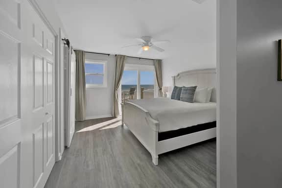 Sand Dollar -10A  2 BR on the Beach  Free Bch Serv