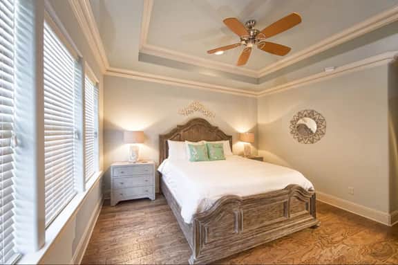 932 Scenic Unit A - 4BR