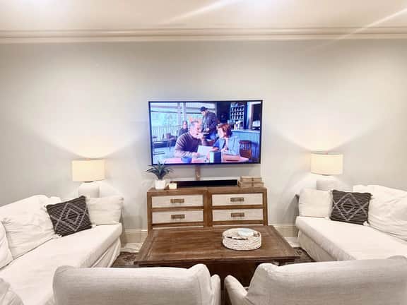 932 Scenic Unit A - 4BR
