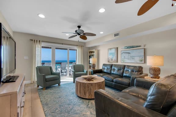 Sand Dollar-8 4BR on Beach Free Bch Serv Mar-Oct